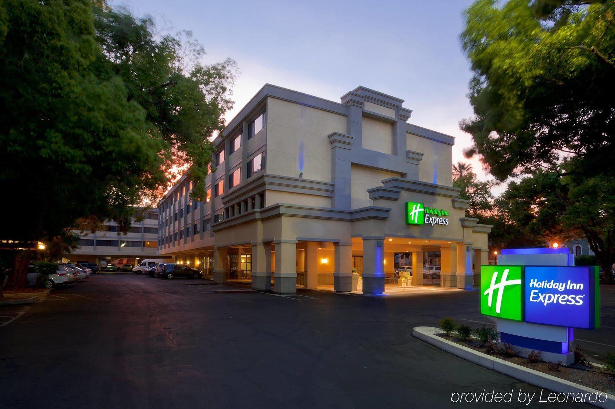 Holiday Inn Express Sacramento Convention Center, An Ihg Hotel Exterior foto